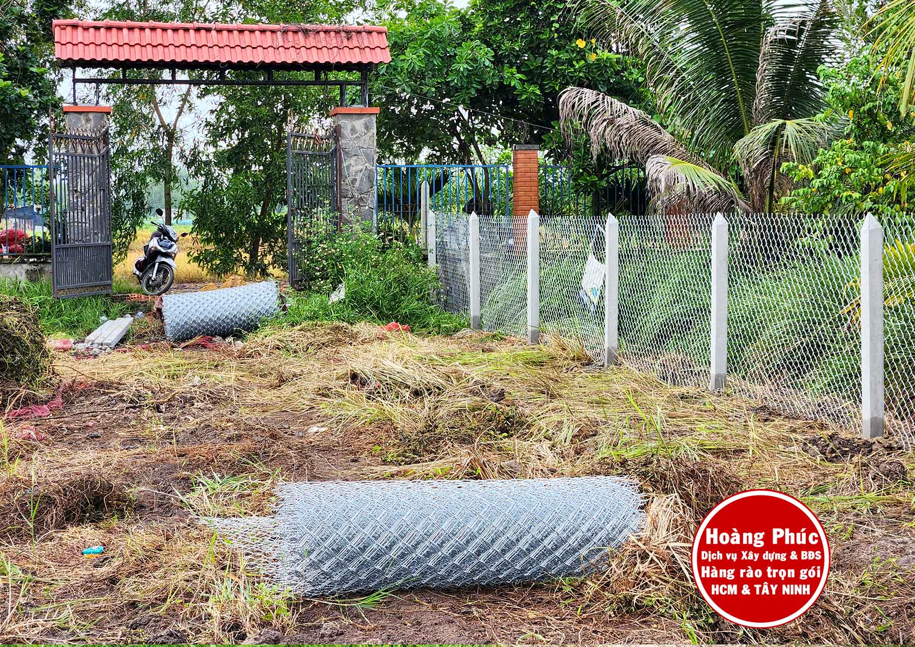 Hàng rào lưới B40 kết hợp trụ xi măng.jpg (804 KB)