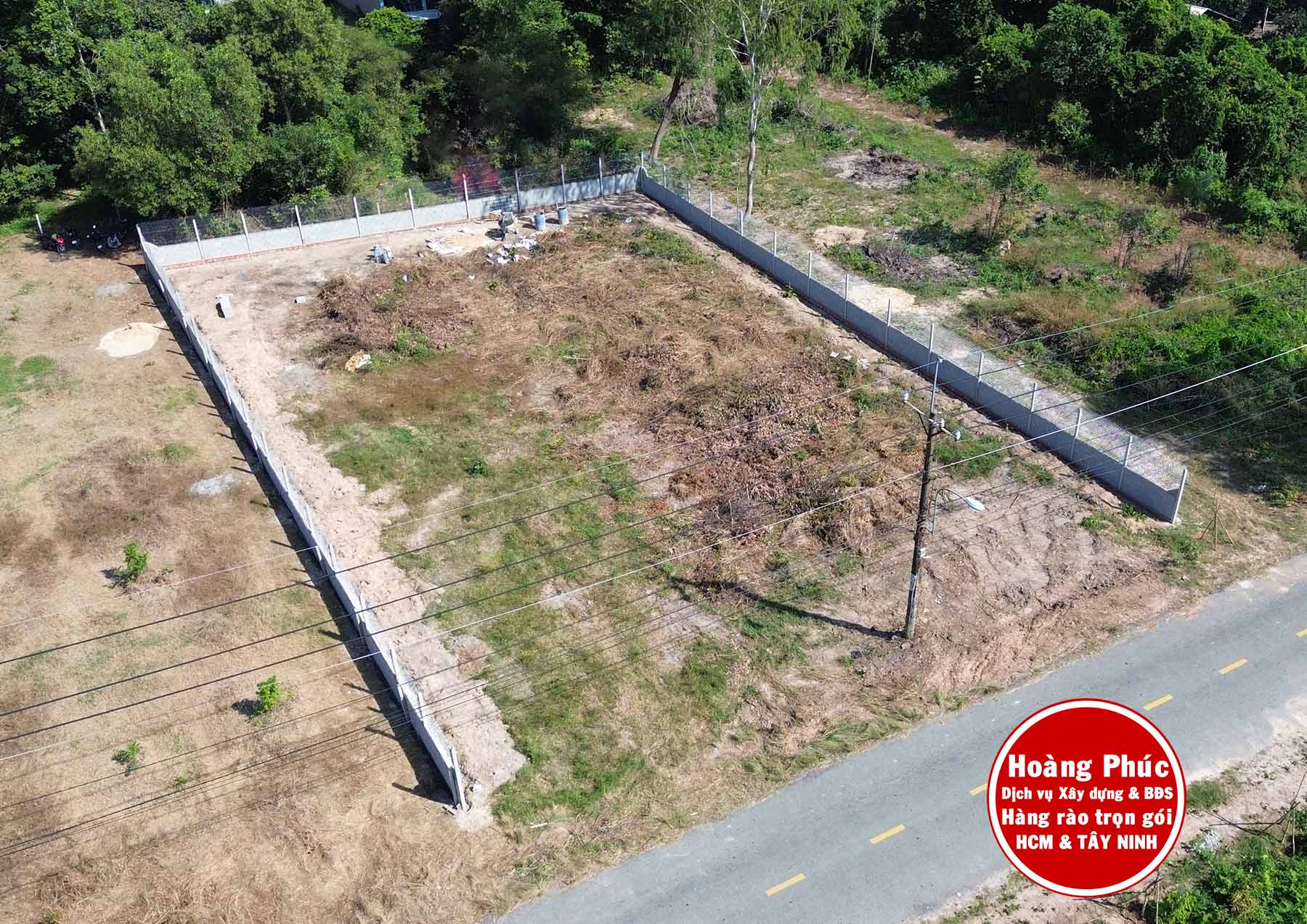 Mẫu tường rào kết hợp gạch Block và lưới B40.jpg (397 KB)